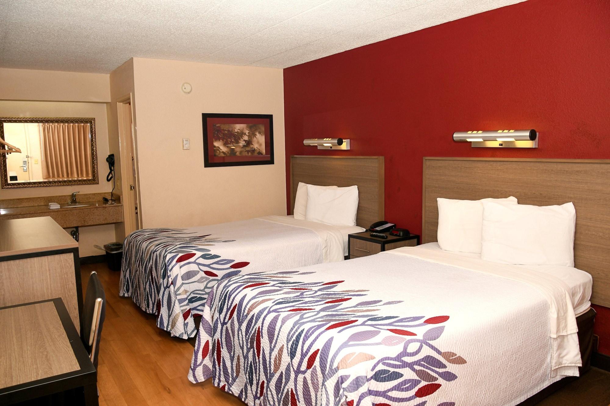 Red Roof Inn Richmond South Экстерьер фото