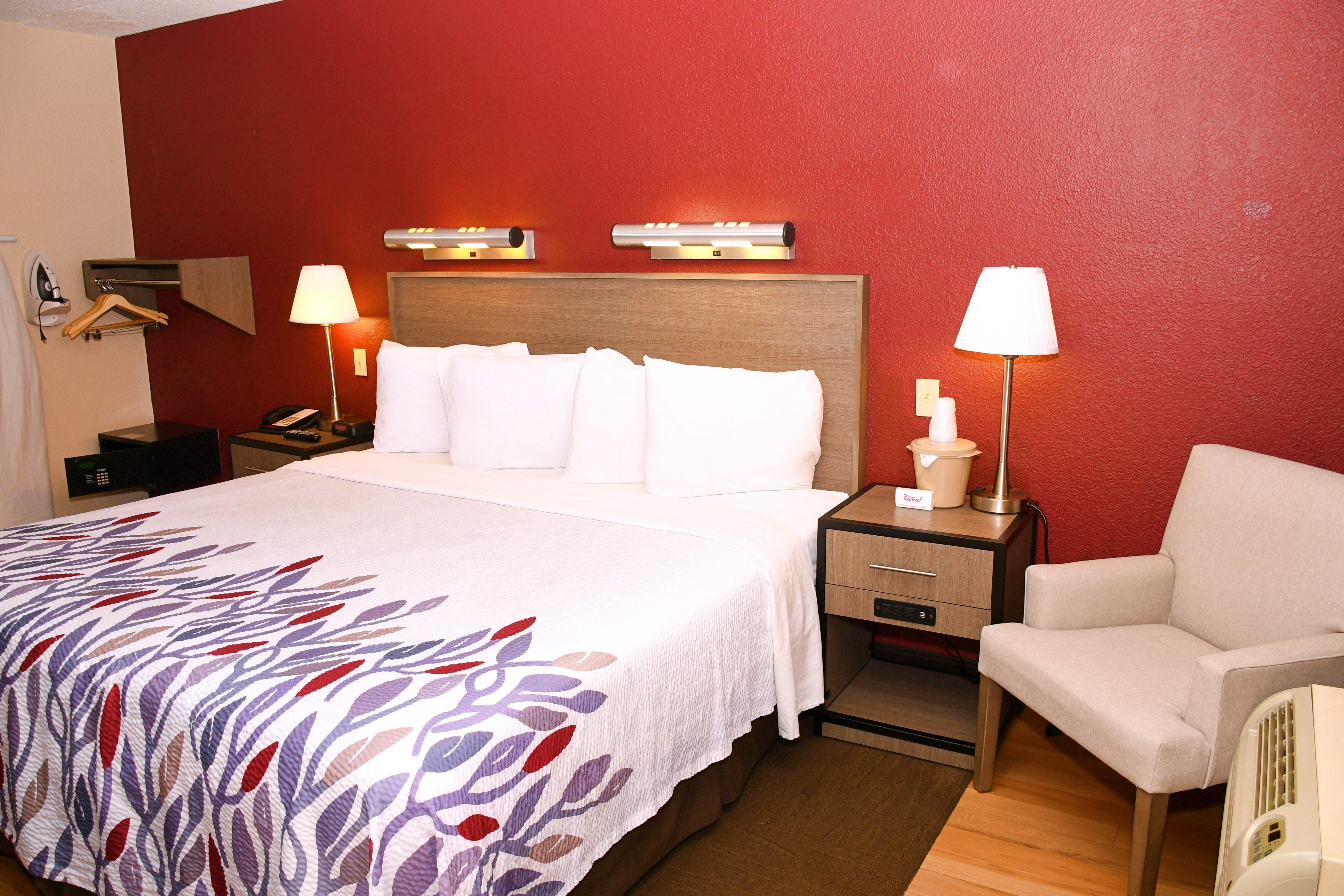 Red Roof Inn Richmond South Экстерьер фото