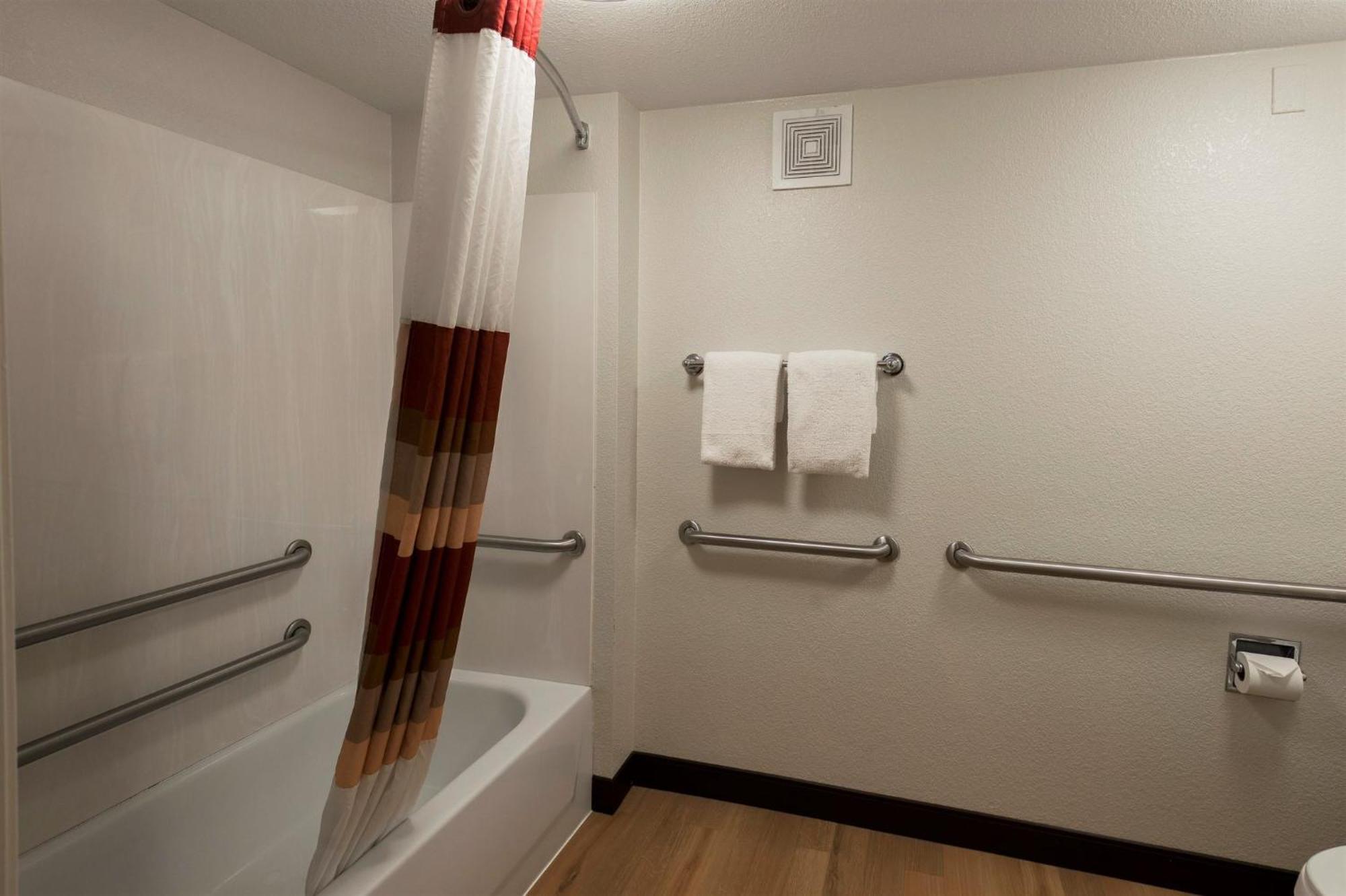 Red Roof Inn Richmond South Экстерьер фото