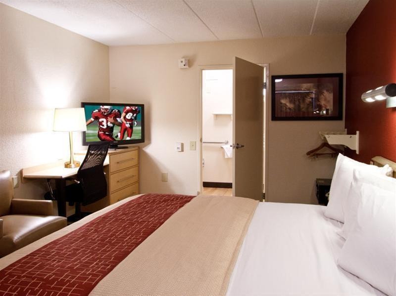Red Roof Inn Richmond South Экстерьер фото